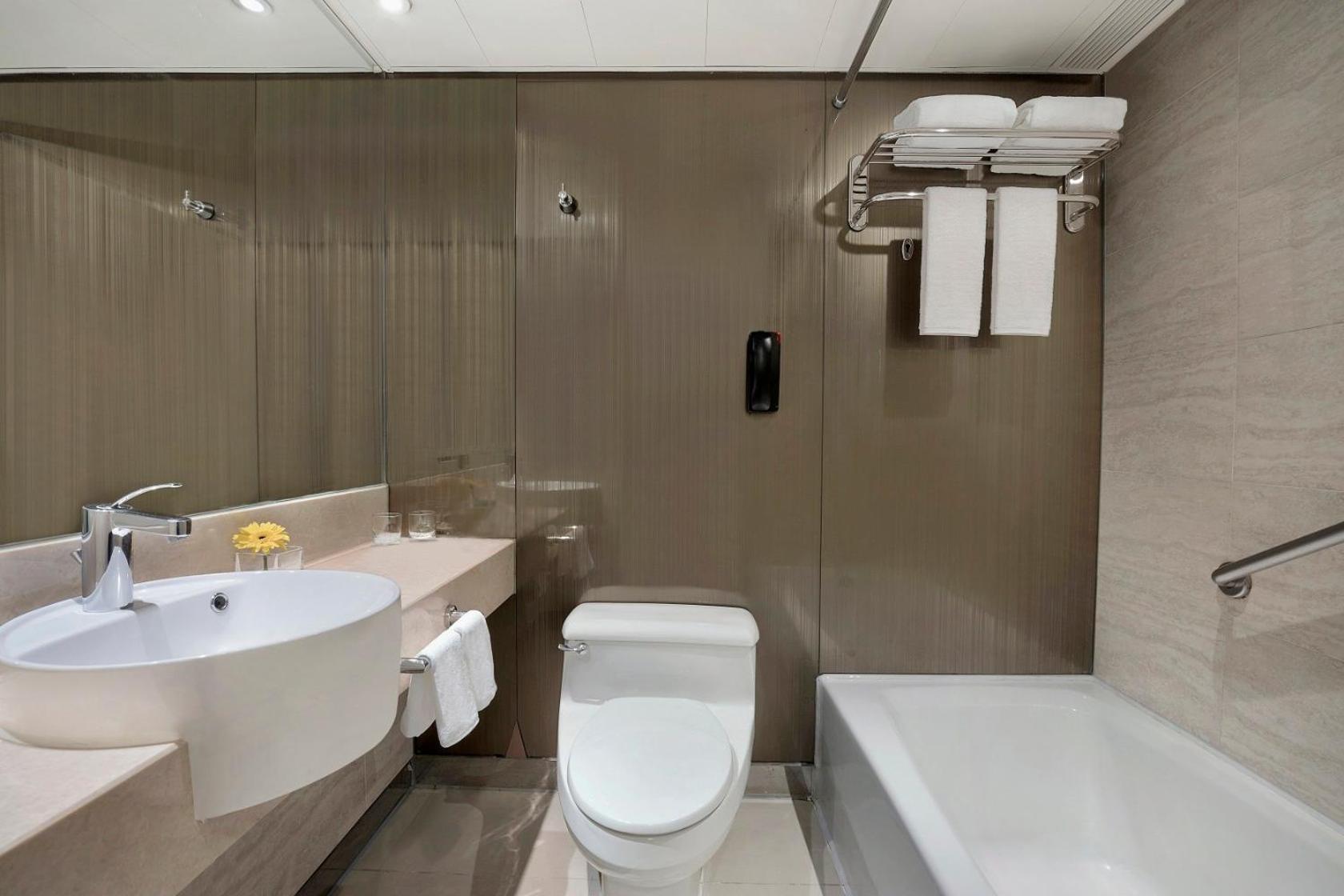 Hotel The Kowloon 4*